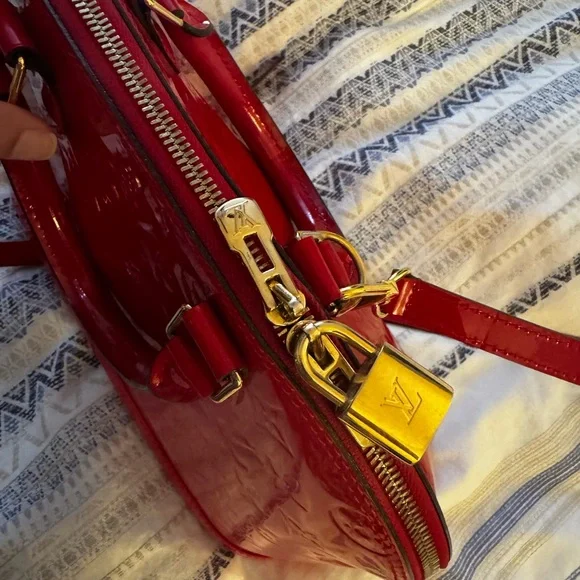 LV Monogram Vernis Alma PM excellent like new condition. - Picture 14 of 16